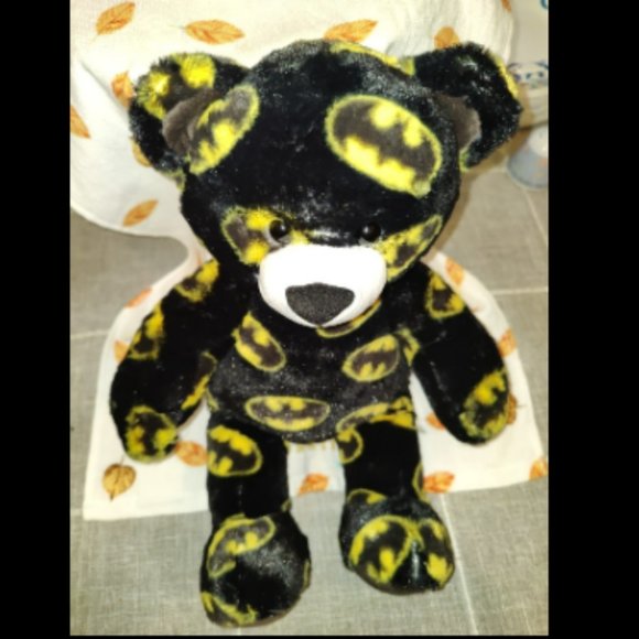 Build-A-Bear Workshop BAB DC Comics Batman Plush Bear Black Yellow Logo 17 inch - Picture 3 of 11